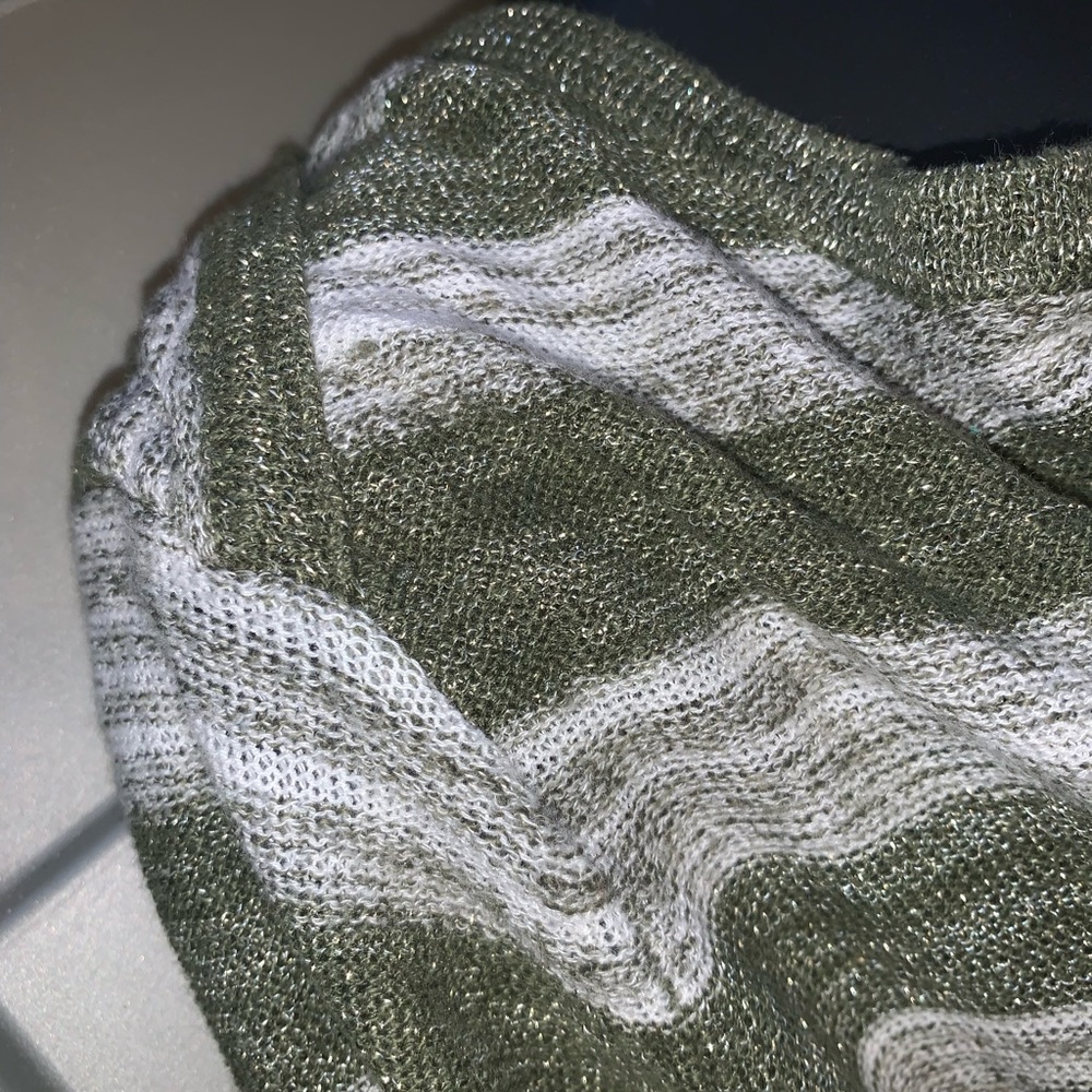 Sweater - Picture 3 of 5